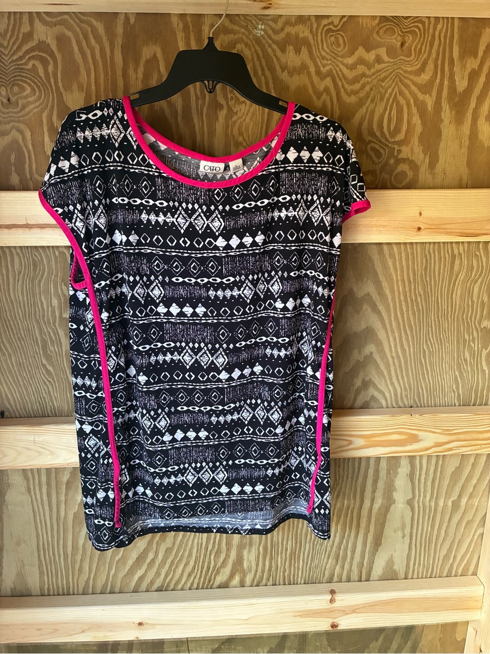 Cato Black and White Geometric Short Sleeve Top with Pink Trim